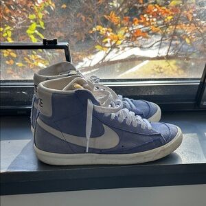 Blue Nike Blazer Mid’s